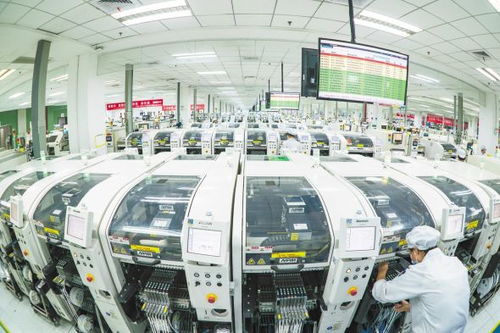 武漢 韌性之城，經(jīng)濟(jì)穩(wěn)居全國前十，專業(yè)服務(wù)保障城市運(yùn)轉(zhuǎn)